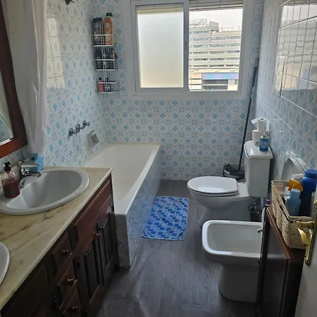 Homestay Privada Preciosa Grande Privada Centro Y Cerca De La Playa Wi-fi Malaga